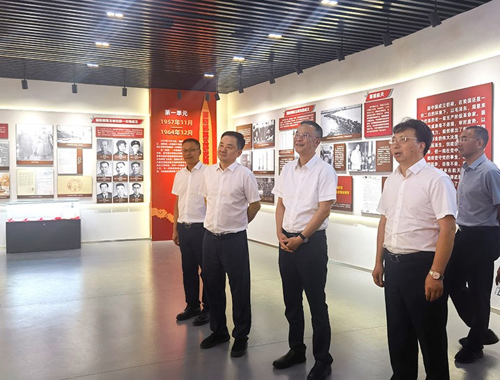 能投集团、煤炭产业集团党委书记、董事长胡均赴北京拜访中国运载火箭技术研究院